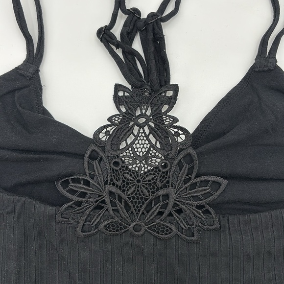 Aerie Ribbed Black Strappy Crop Top with lace detail size Medium NWT - Picture 6 of 11